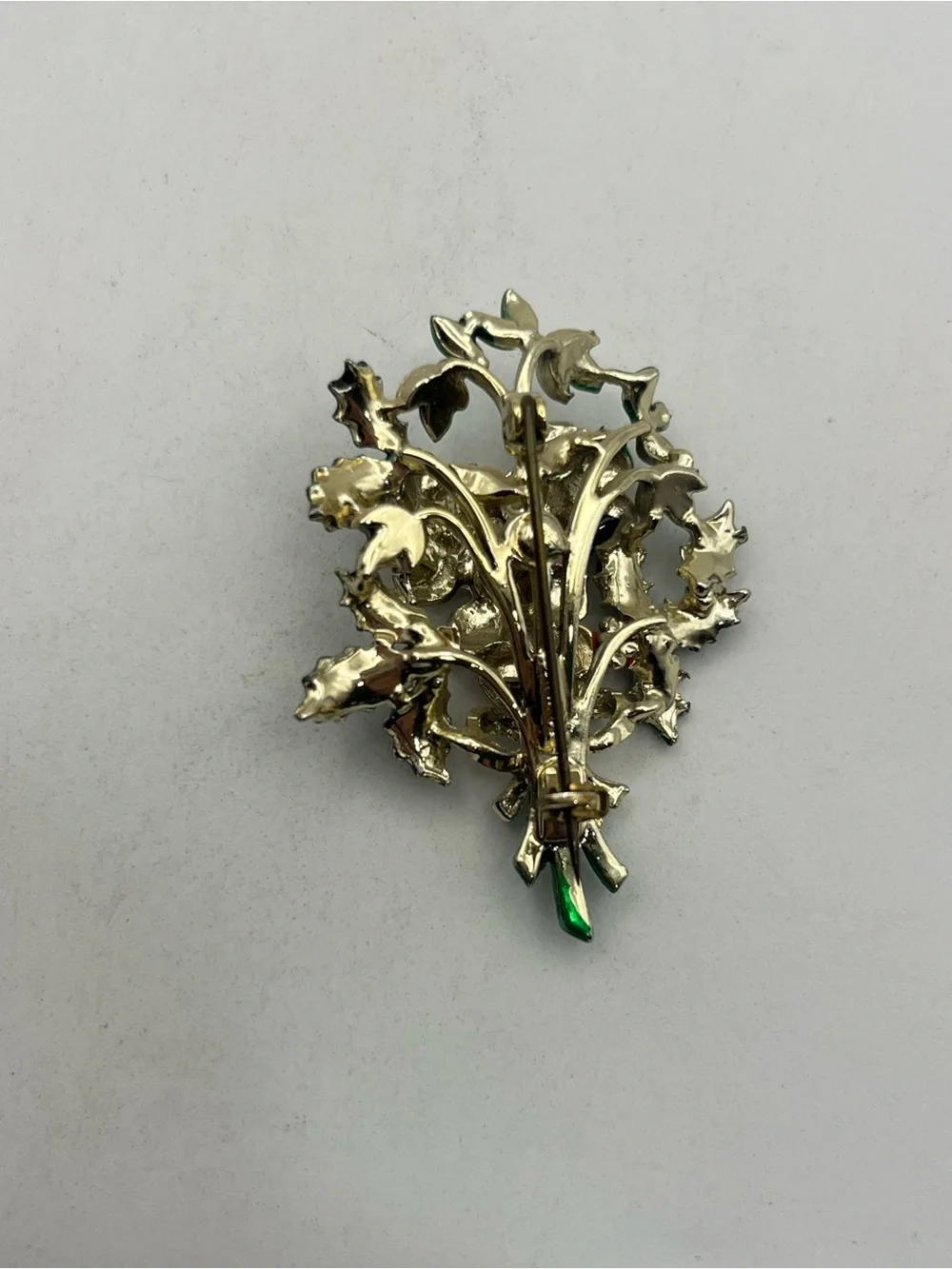 Exquisite brand Christmas flower holly enamel gold tone red green brooch pin